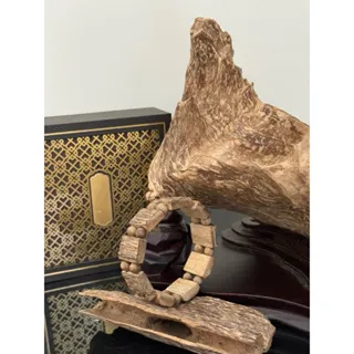 Raw Agarwood Bracelet – Natural Vietnamese Agarwood Beads (Wild Oud Style)